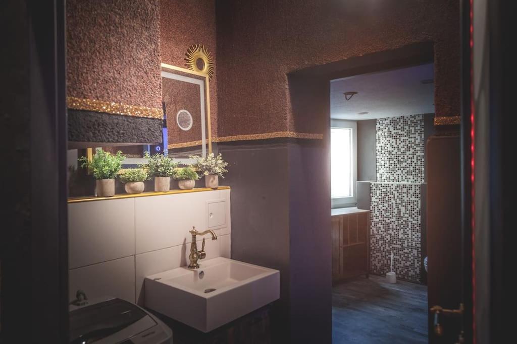 Einzigartige Ferienwohnung Bunt Wie Berlin Exteriör bild